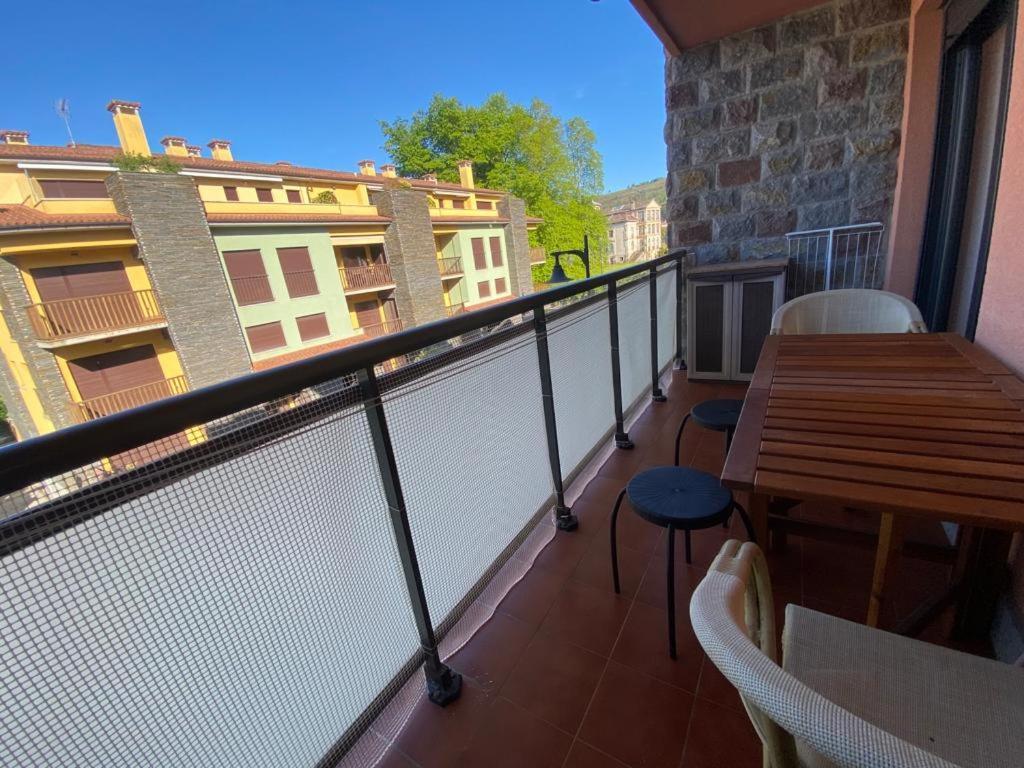Arbidel, apartamento con piscina en Llanes Exterior foto